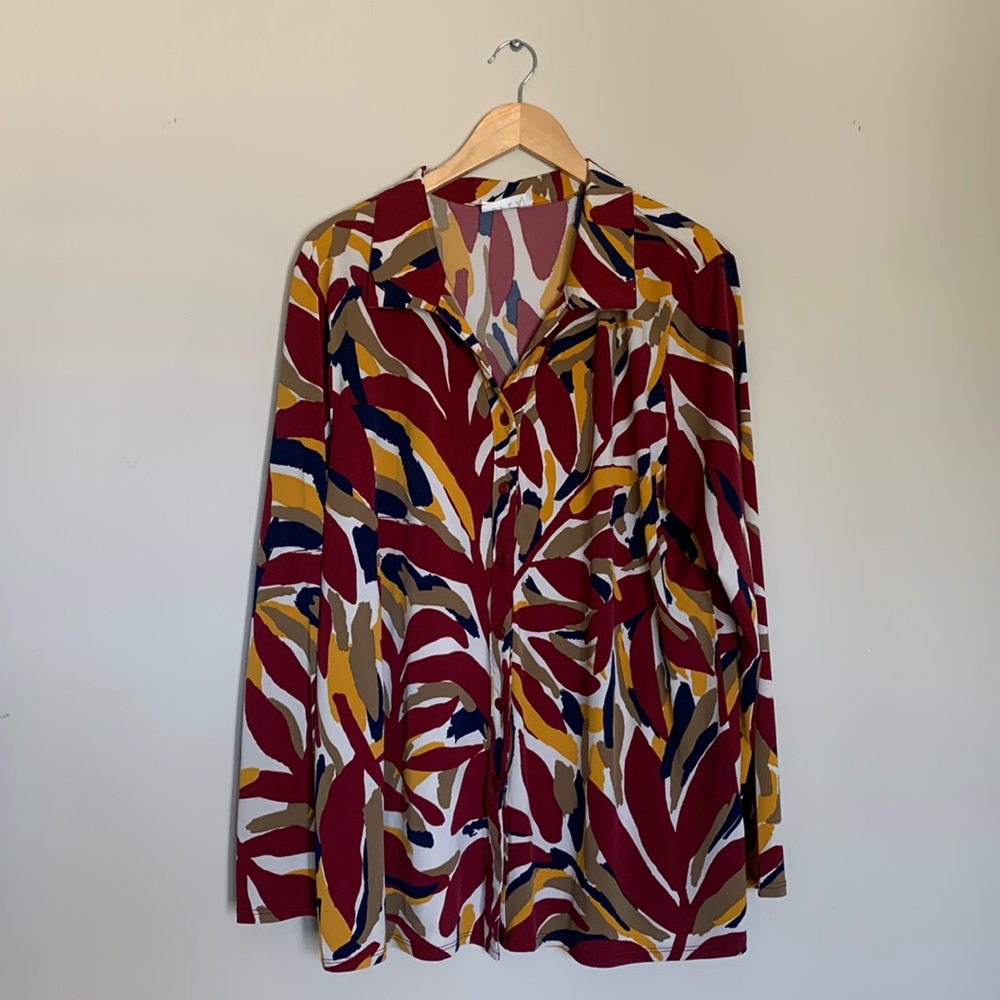 SPLA Woman’s Button Down Blouse Large